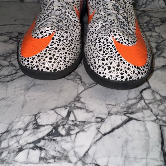 Nike CR7 x Mercurial Superfly 7 Academy Size 3 Youth Indoor Soccer - Picture 3 of 5